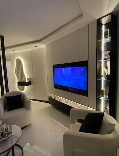 Modern Studio Self Entry