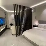 Modern Studio Self Entry